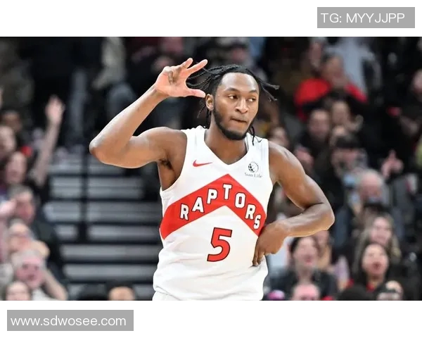 伊曼纽尔奎克利的崛起之路：从新秀到球队核心的蜕变与挑战